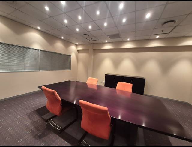 400M² OFFICE TO LET IN STEELEDALE